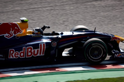 Com a Red Bull, o alemão começou atrás da Toro Rosso